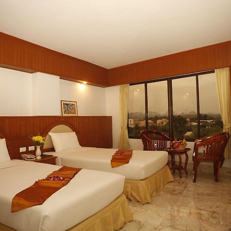 Boon Siam Hotel Krabi Luaran gambar